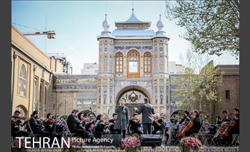 اجرای کنسرت محمد معتمدی 6