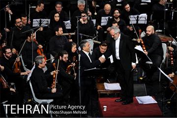 شب موسیقی انقلاب در منطقه گردشگری عباس آباد 29
