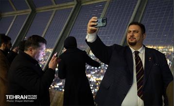 نشست صمیمی شهردار تهران با اساتید دانشگاه‌های ایران و روسیه 50