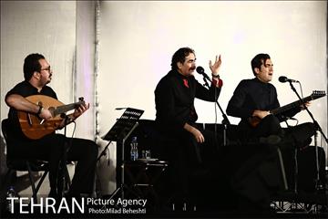 کنسرت شهرام و حافظ ناظری در محوطه باز برج میلاد‎ 11