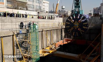 مونتاژ قطعه اصلی دومین دستگاه TBM خط 10 18