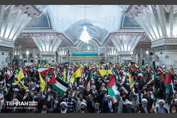 اولین همایش مسجد برقرار در حرم امام(ره) 6