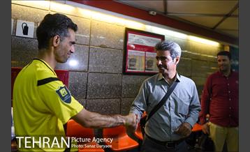 پرفورمنس داوران فوتبال در ایستگاه هفت تیر 13