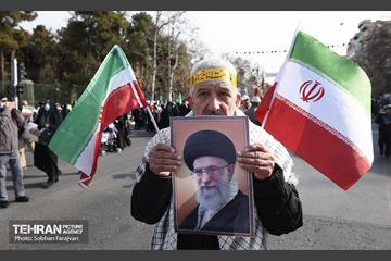 راهپیمایی ۲۲ بهمن در تهران -۱ 3