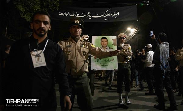 تشیع شهید پلیس در هیأت رایة العباس(ع) 18