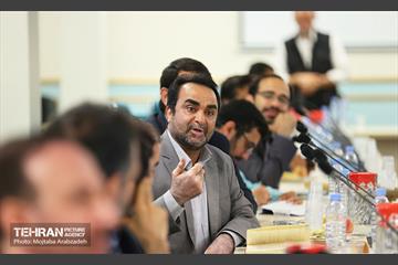 نهمین نشست شهردار تهران با نخبگان دانشگاهی 9