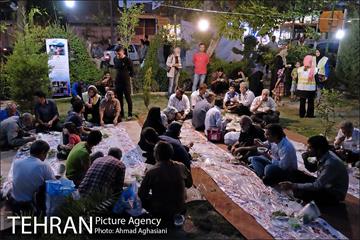 یک افطاری ساده برای کارتن خوابان 16