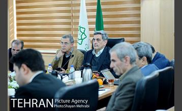 نشست شورای معاونان و مشاوران با حضور شهردار تهران 17