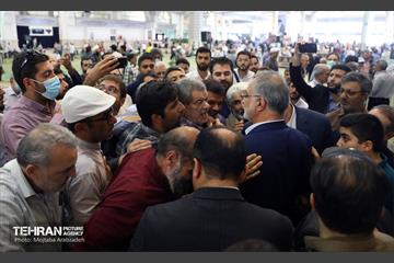 حضور شهردار تهران در نماز جمعه 31