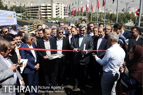 افتتاح پل غیر همسطح بزرگراه شهید چمران (پل شهید نوروزی) با حضور شهردار تهران 14