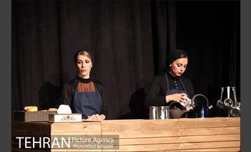 نمایش سنگ ها برای آنتیگون 4