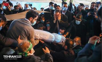تشییع دو شهید گمنام دفاع مقدس در وزارت ورزش و جوانان 32