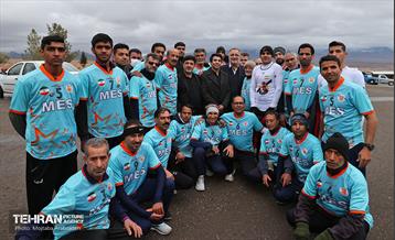 حضور شهردار تهران در گلزار شهدای کرمان 20