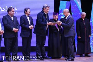 نشست  شهردار تهران با رهبران دینی،چهره های برجسته و شهروندان مسیحی آشوری و ارمنی 26