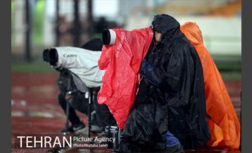 دیدار تیم های فوتبال پرسپولیس و صنعت نفت 32