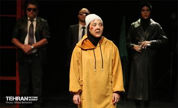 نمایش دروغ رستاخیز‎‎ 3