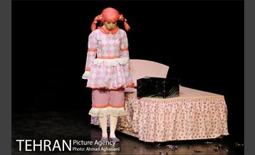 نمایش "شب اسرارآمیز" 22