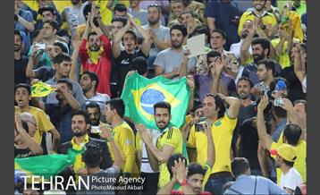 دیدار استقلال و صنعت نفت آبادان در لیگ برتر فوتبال 17