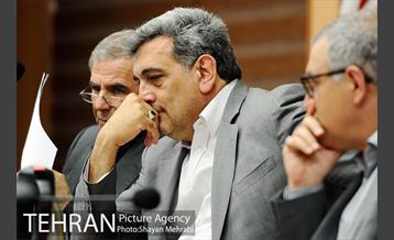 شوراى معاونین شهردار، شهرداران مناطق، مدیران عامل سازمان ها، شرکت ها و موسسات شهردارى تهران 7