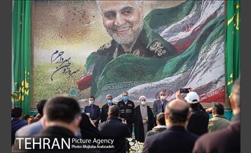 رونمایی از طرح هنری شهید سردار سلیمانی 16