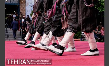 "رقص کردی" در جشن خانه تئاتر 6