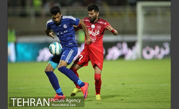 دیدار استقلال خوزستان و پرسپولیس در لیگ برتر فوتبال 16