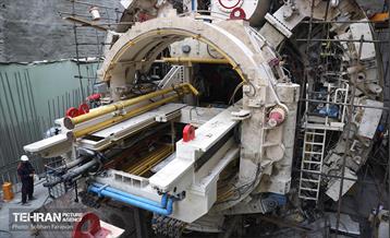 مونتاژ قطعه اصلی دومین دستگاه TBM خط 10 3