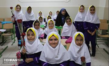 آغاز سال تحصیلی جدید در دبستان منصورفر 13