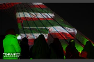 نورافشانی جشن پیروزی انقلاب اسلامی در میدان آزادی 32