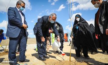 نهال کاری شهردار تهران و رئیس جمهور به مناسبت روز درختکاری 20