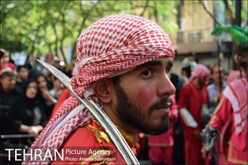 مراسم عزاداری ظهر عاشورا در بازار تهران 9