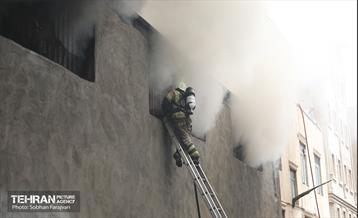 آتش‌سوزی انبار لوازم موتورسیکلت 28