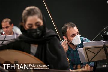تمرین کنسرت آنلاین نغمه های تهران در برج میلاد 25