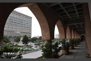 چراغ خانه شهر روشن است 15
