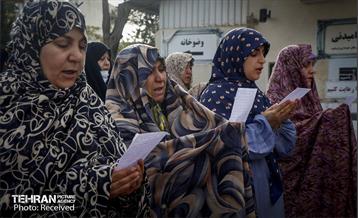 اقامه نماز عید فطر در امامزادگان پنج تن لویزان  19