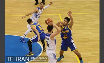 رقابت بسکتبال تیم های دانشگاه آزاد - پتروشیمی بندر امام