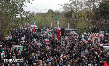 تشییع پیکر ۱۰۰ شهید مردمی و مدافع امنیت در تهران - 1 23