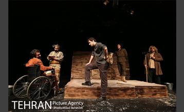 نمایش کابوس شب نیمه تابستان‎ 18