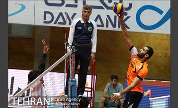 دیدار تیم‌های والیبال سایپا تهران و شهرداری ارومیه