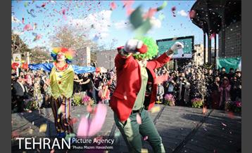 جنگ شادی در تئاتر شهر 22