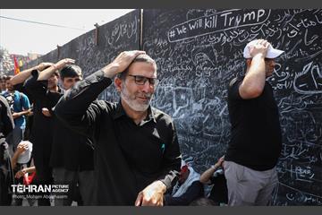 اقامه نماز بر پیکر آقای شهید ایران - 1 28