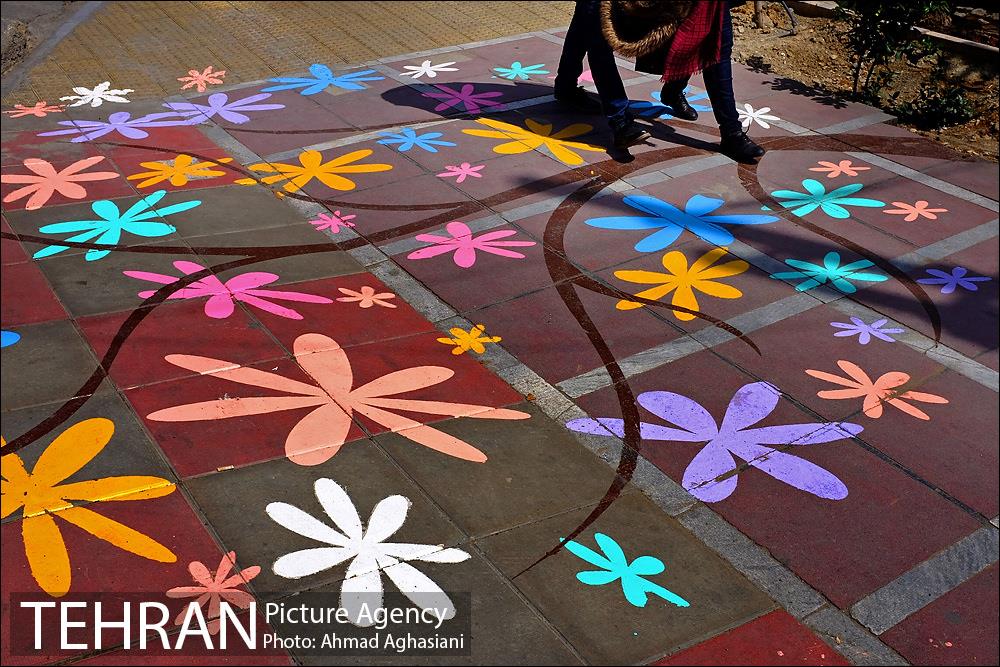 المان های نوروزی در خیابان ولی عصر(عج)  1