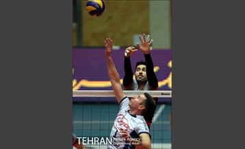 دیدار تیم های والیبال بانک سرمایه و هاوش گنبد