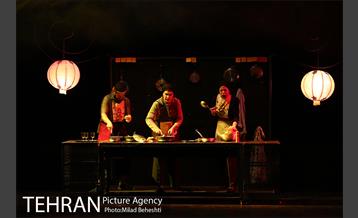 نمایش اژدهای طلایی 1