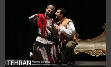 نمایش هوراشیو 23