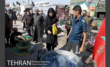 پیاده روی زائران به سمت کربلا از مرز شلمچه 2