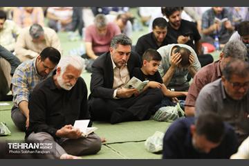 مراسم دعای روز عرفه در مصلی امام خمینی (ره) 25