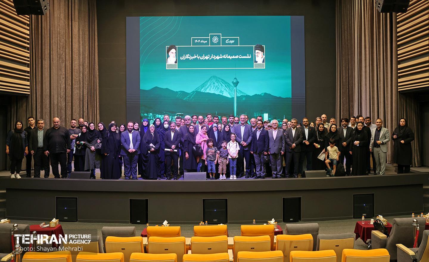 آیین گرامیداشت روز خبرنگار 1