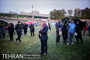 پیاده روی خانوادگی 11