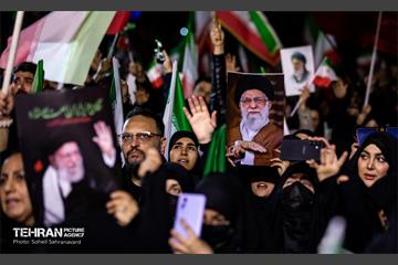 مراسم عزاداری شهادت رهبر انقلاب اسلامی در میدان ولیعصر(عج)